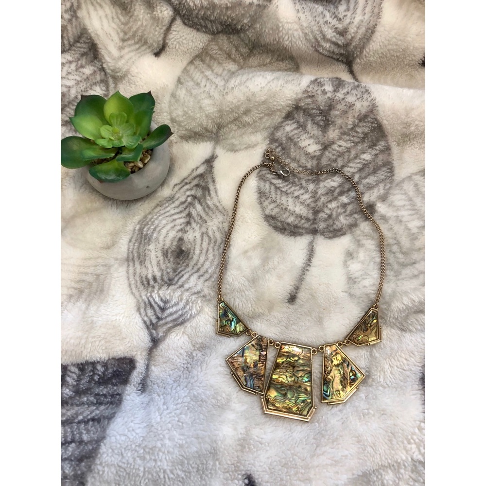 Statement necklace